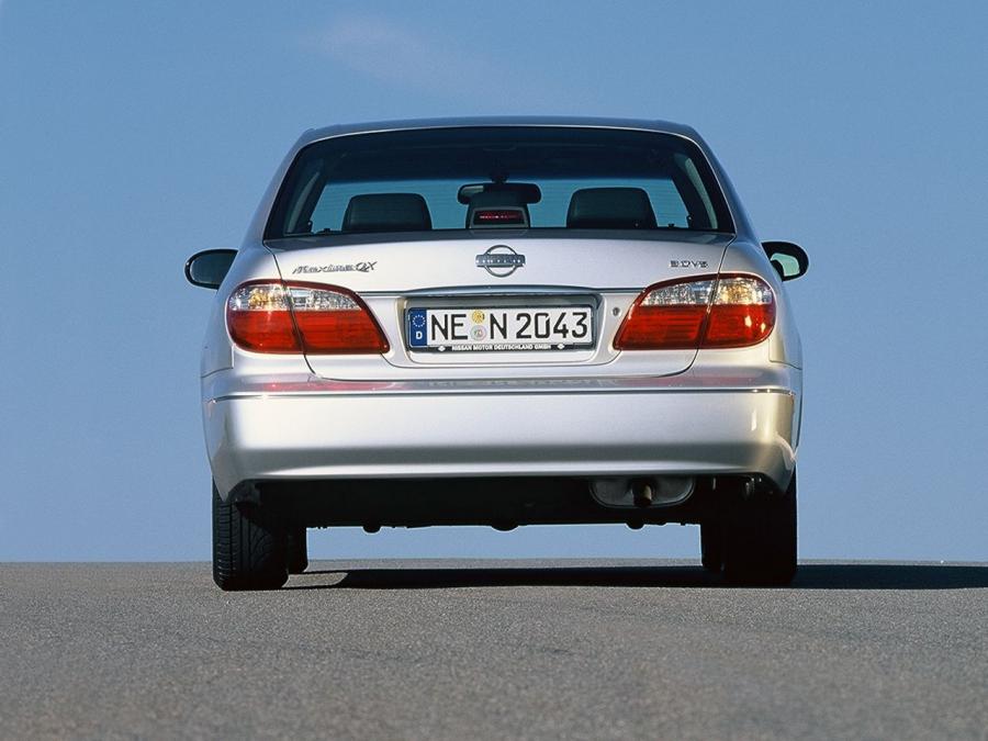  Nissan Maxima QX 2000 года  (фото 25 из 29)